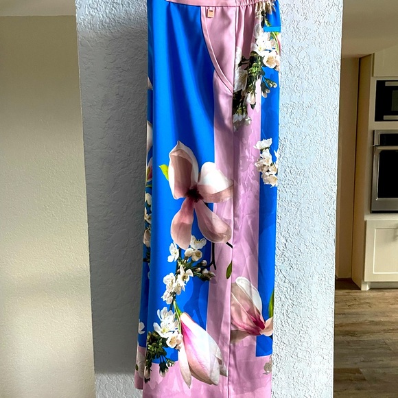 Ted Baker | Size 0 | Coulette Satin High-Rise Pants - Picture 5 of 13